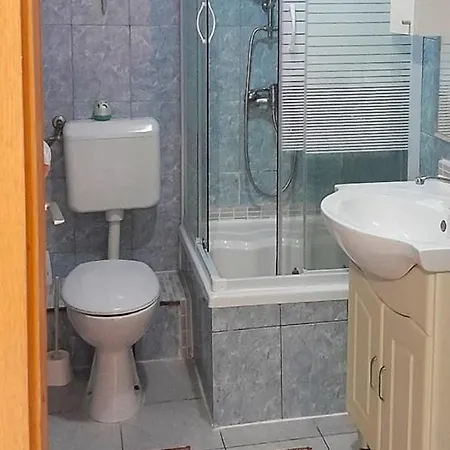 Lucy Vendégház Kučište