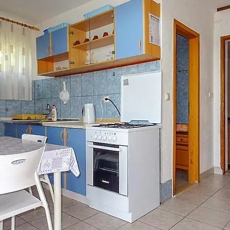Lucy 3* Kučište