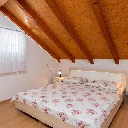 Lucy Guest house Kuciste
