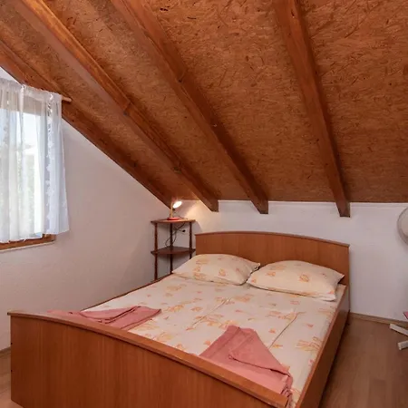 Guest house Lucy