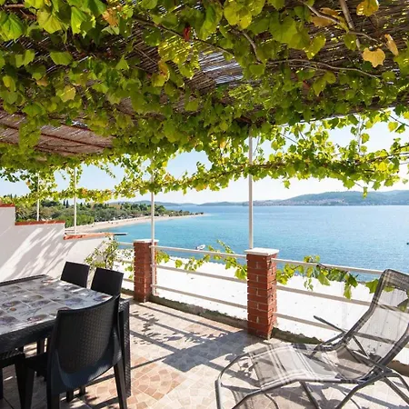 Guest house Lucy Kuciste