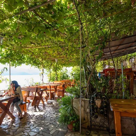 Lucy Guest house Kuciste