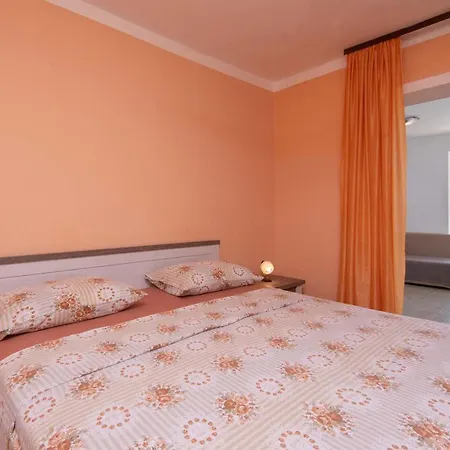 Apartment Lucy Kuciste