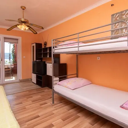 Apartment Lucy