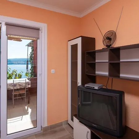 Lucy Apartment *